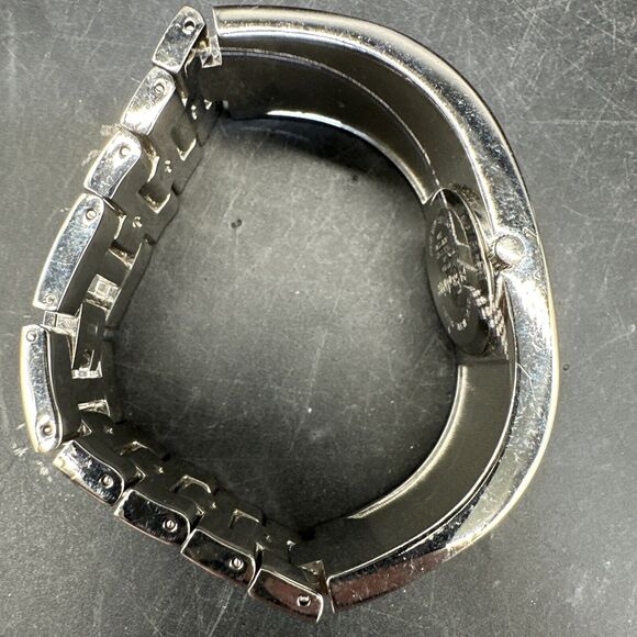 No boundaries watch, needs a new battery {Q} - Picture 4 of 6